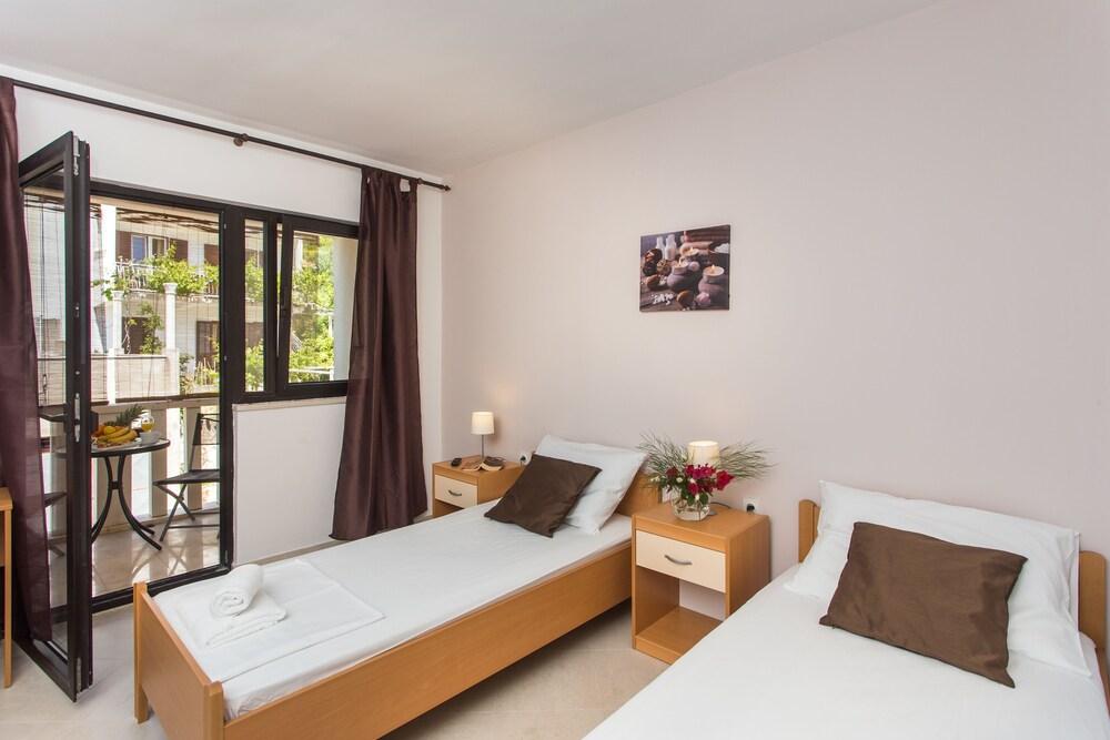 Guest House Rosa Bianca Mokošica Extérieur photo